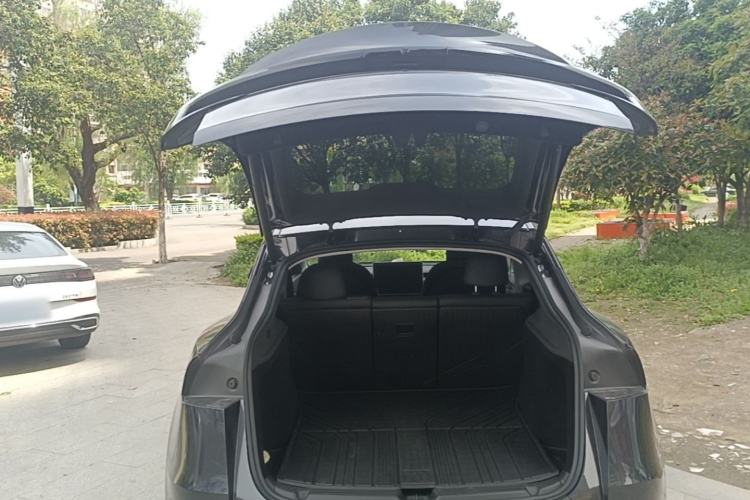 Used Tesla Model Y 2025 Rear-Wheel-Drive Version Trunk