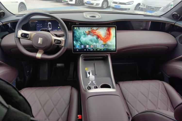 Used Avatr 11 2025 Year Updated Max Extended-Range Version Center Console