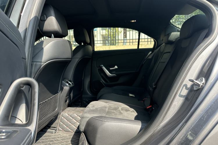 Used Mercedes-Benz A-Class 2022 Revised Version A 200 L Sport Sedan Fashionable Style Interior 5