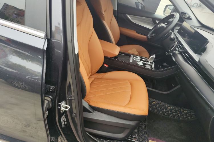 Used Chery Tiggo 8 PLUS 2021 290TGDI DCT Luxury Edition
