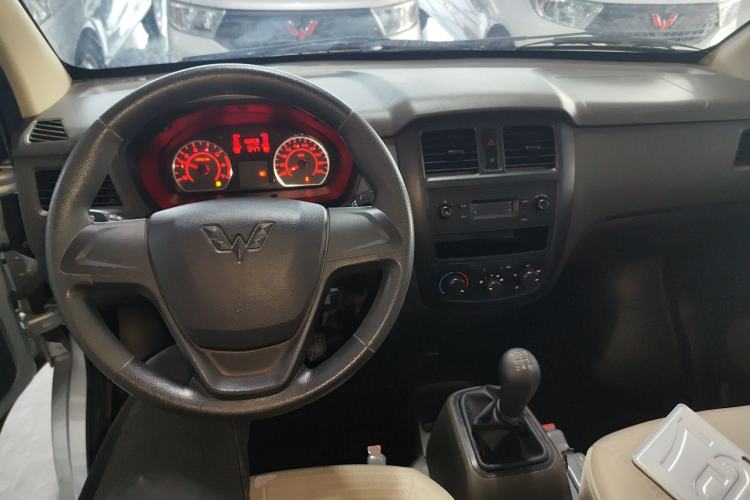 Used Wuling Rongguang S 2023 1.5L Basic Enclosed-Window Vehicle 2 Seats
