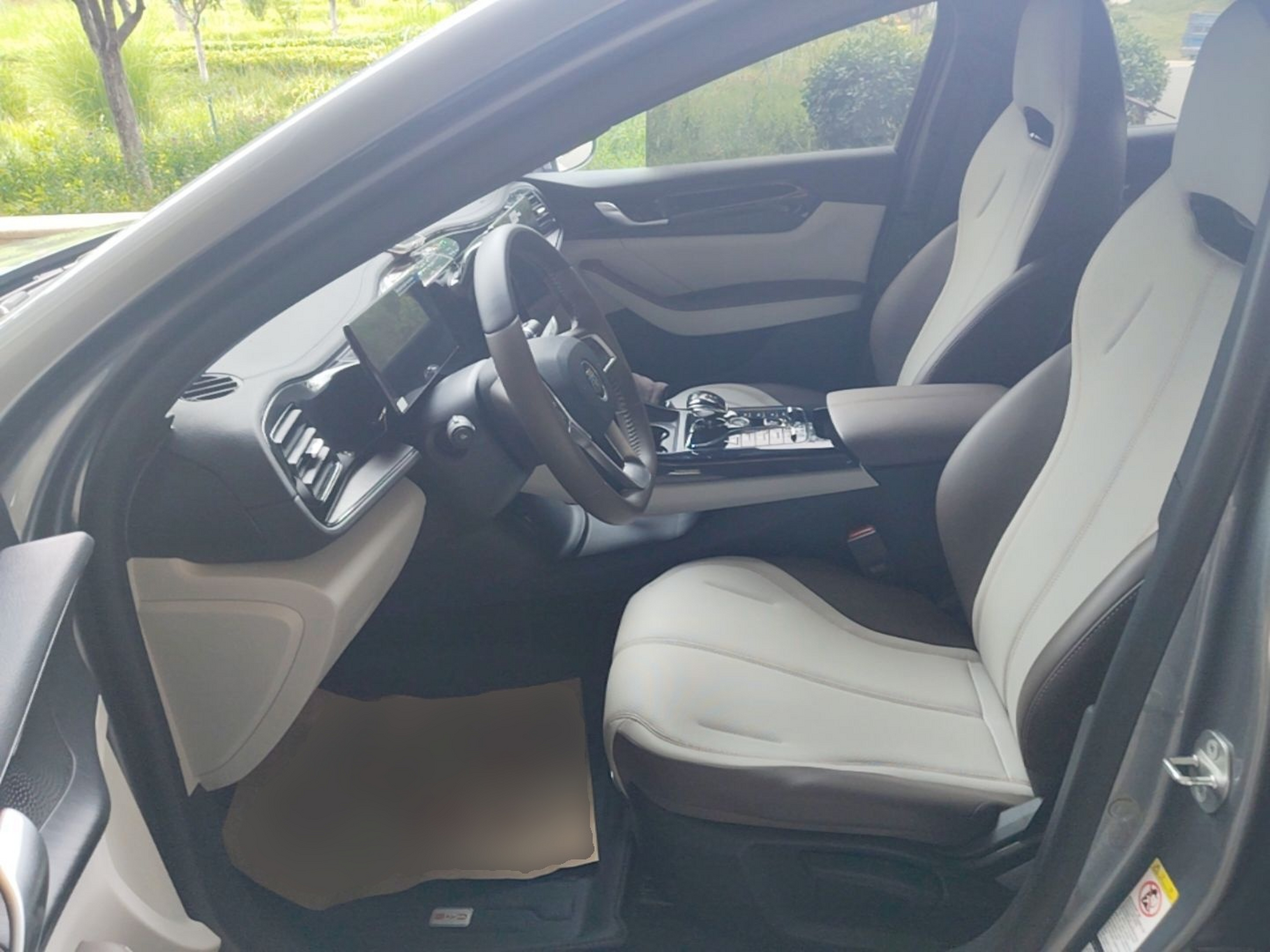 Vordere Reihe im Auto