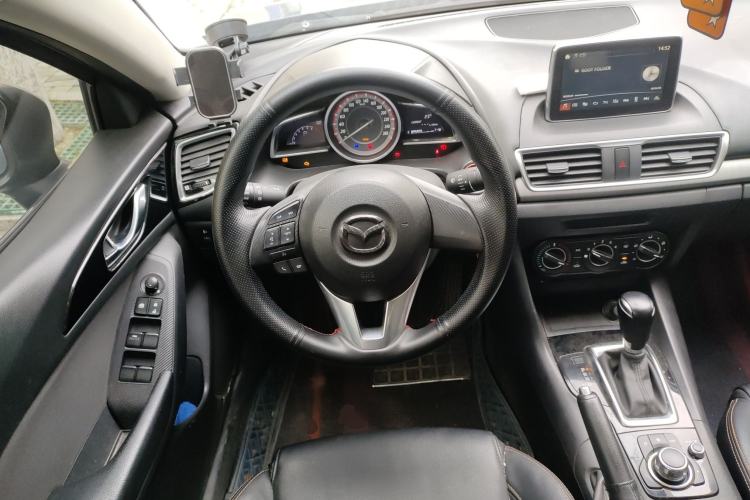 Used Mazda 3 Axela 2014 Sedan 1.5L Automatic Comfort Model Steering Wheel