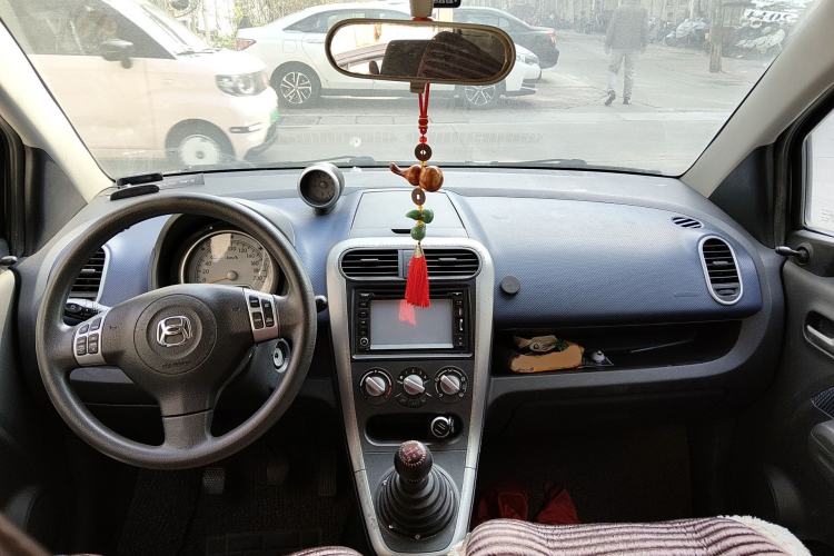 Used Suzuki Splash 2012 1.4 VVT Luxury Edition Center Console