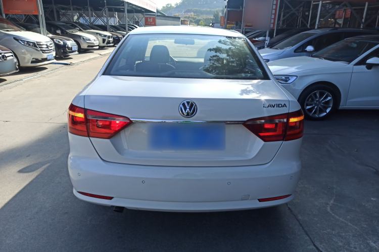 Used Volkswagen Lavida 2013 Restyled Classic 1.6L Automatic Comfort Edition