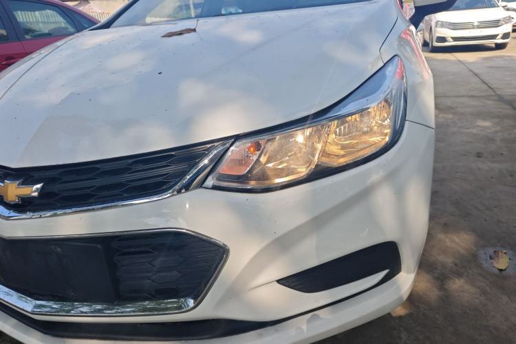 Used Chevrolet Cruze 2017 1.5L Automatic Pioneer Sunroof Edition
