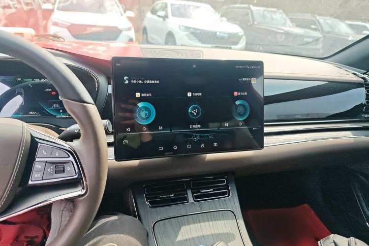 Used BYD Han 2020 EV Long-Range Deluxe Model Center Console