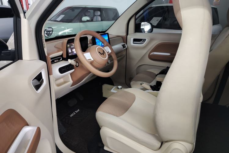 Used Wuling Hongguang MINIEV 2024 3rd Generation 215km Youth Edition
