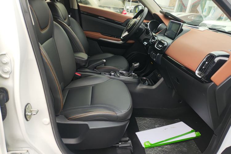 Used Dongfeng Aeolus AX4 2017 1.6L DCT Trendy Style
