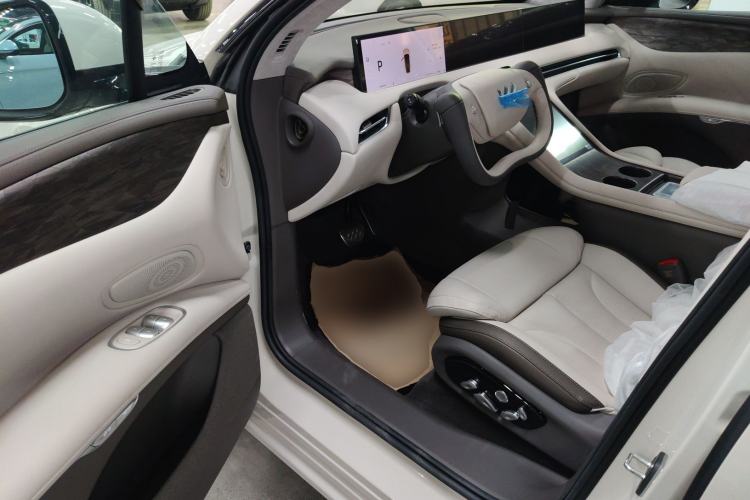 Used IM LS7 2024 90 kWh Max Elite Rear-Drive Version
