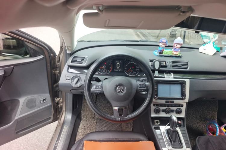 Used Volkswagen Magotan 2013 1.8TSI Luxury Model Steering Wheel