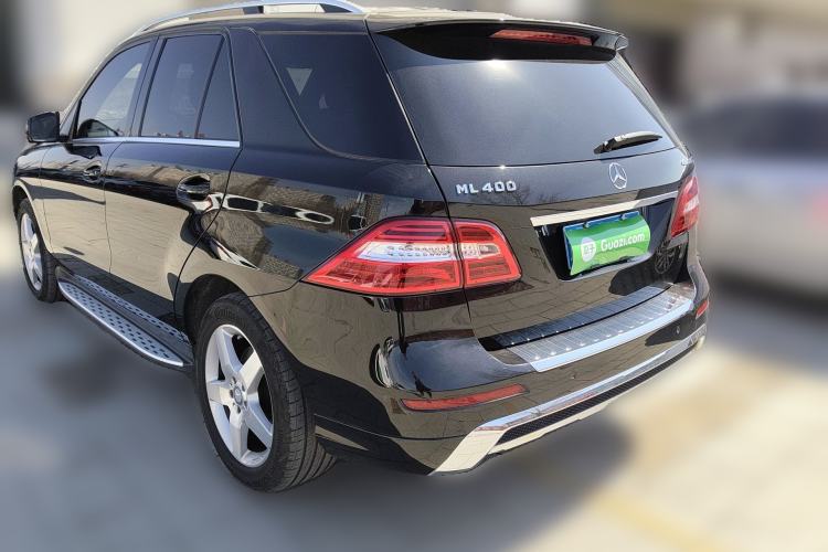 Used Mercedes-Benz M-Class 2015 ML 400 4MATIC Luxury Model Rear Left 45 Deg