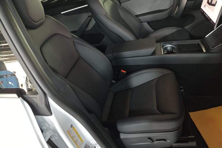 Used Tesla Model Y 2026 Rear-Drive Model
