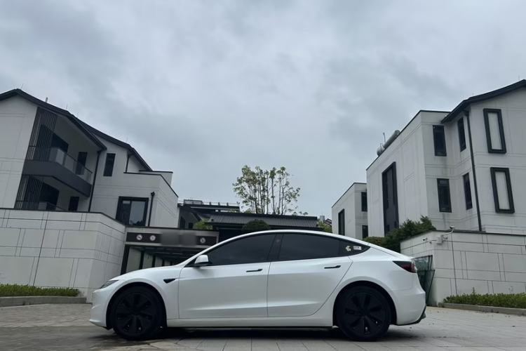 Used Tesla Model 3 2023 Rear-Wheel-Drive Version
