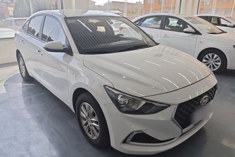 Used Hyundai Celesta 2020 1.6L Automatic GL Enjoyable Edition Front Right 45 Deg