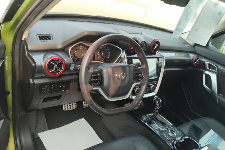 Used BAIC Off-Road BJ20 2016 1.5T CVT Prestige Edition Center Console