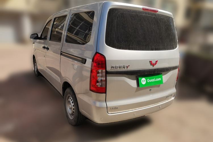Used Wuling Hongguang V 2019 1.5L Jingqu Version China VI LAR

