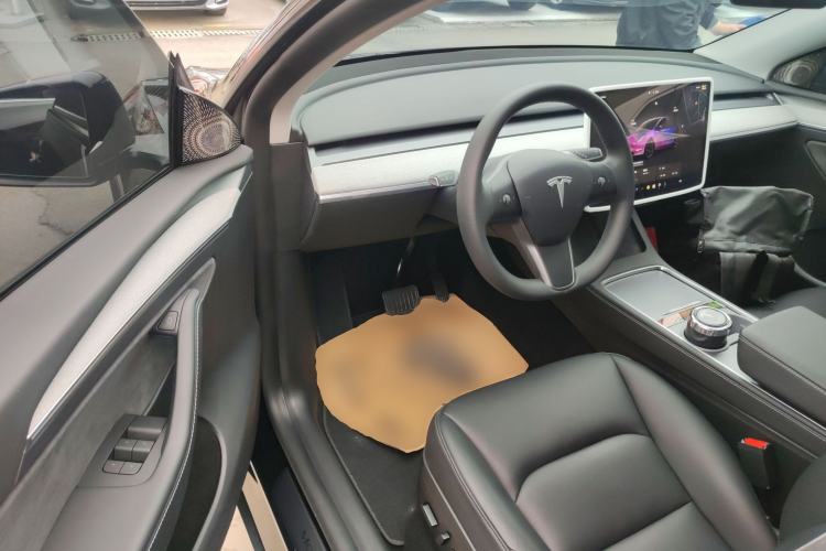 Used Tesla Model Y 2023 Rear-Wheel-Drive Version