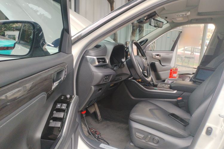 Used Toyota Highlander 2022 Dual-Engine 2.5L Four-Wheel Drive Supreme Edition 7-Seater Driver Seat