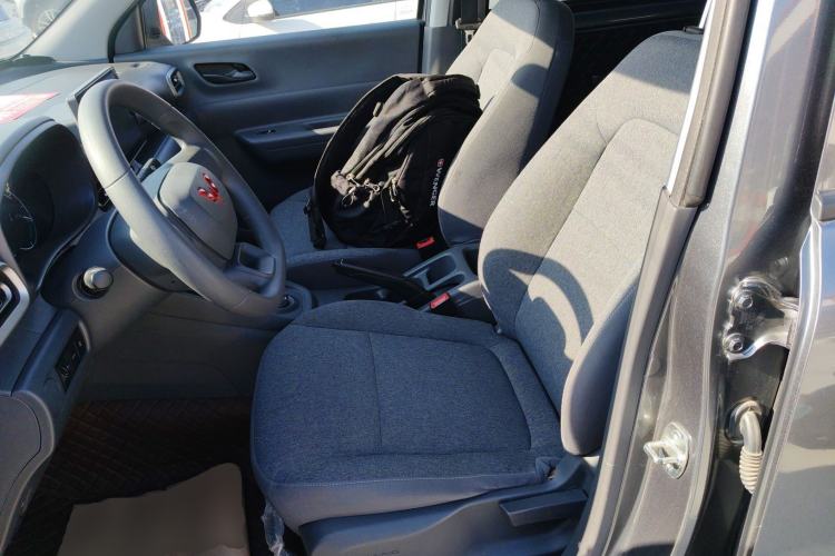 Used Wuling Hongguang New Energy 2024 All-Electric Model 300KM Practical Version
