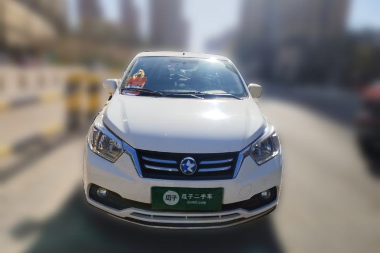 Used Venucia R50 2015 1.6L Automatic Version with Beidou Navigation Front