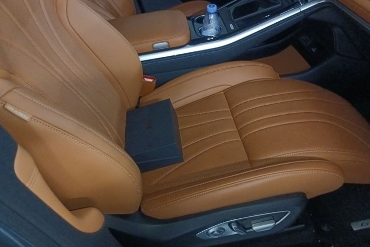 Used XPeng G9 2022 650 Performance Edition Max Right Front Seat