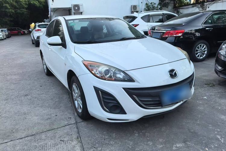 Used Mazda Mazda 3 2015 Sedan 1.6L Manual Comfort Model
