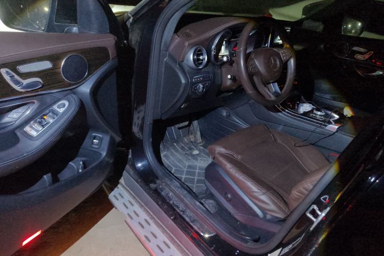 Used Mercedes-Benz GLC 2018 GLC 260 4MATIC Luxury Model
