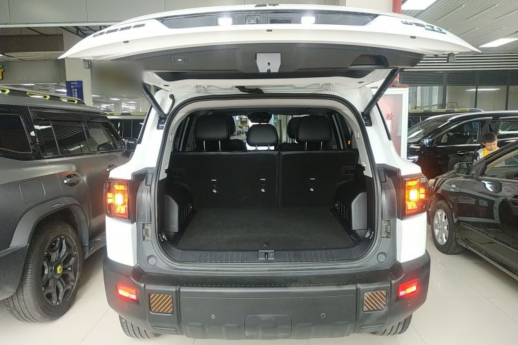 Used JETOUR Shanhai T1 2025 150 km Heading South Trunk