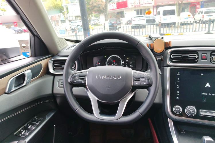 Used Lynk & Co 01 2020 2.0T Two-Wheel Drive Pure Pro Version China VI Standard