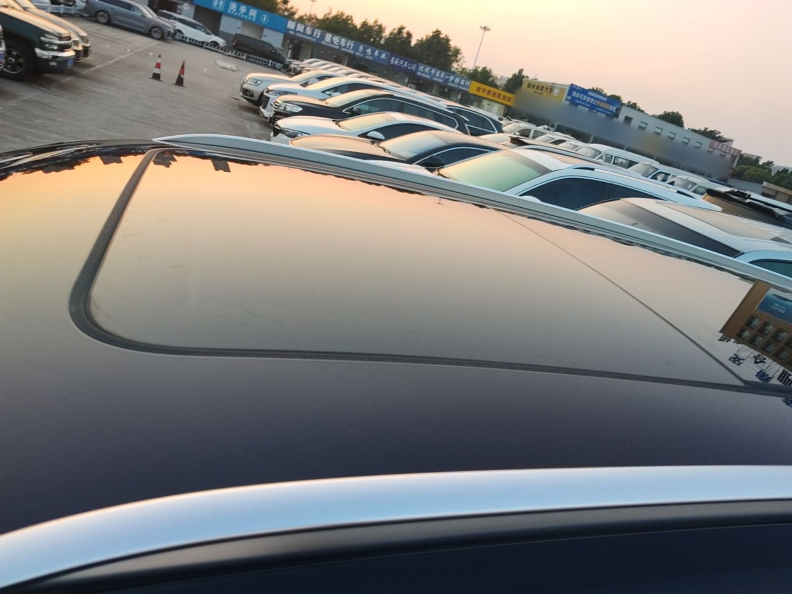 Hongqi HS7 PHEV 2024 2.0T PHEV Four-Wheel Drive Flagship Edition 7 Seats — снимка 7