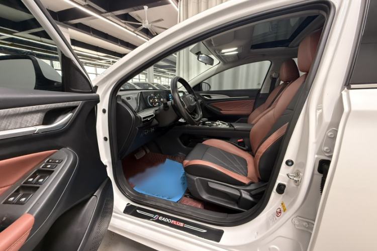 Used CHANGAN Eado 2024 PLUS Blue Whale NE 1.4T GDI DCT High-Energy Edition
