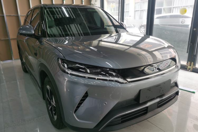 Used BYD Yuan UP 2025 Intelligent Driving Version 401 km Leading Edition Front Right 45 Deg