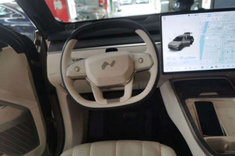 Used ONVO Luxeed L90 2025 Model—Max Six-Seater Version