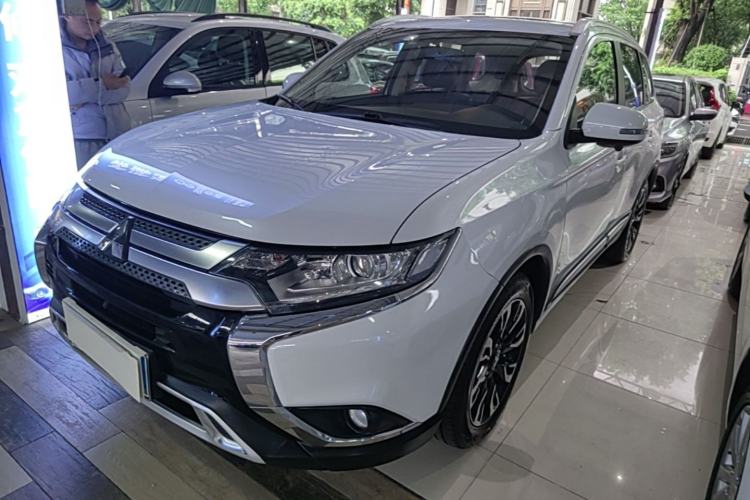 Used Mitsubishi Outlander 2020 2.0L Two-Wheel Drive Enjoyment Version 5 Seats