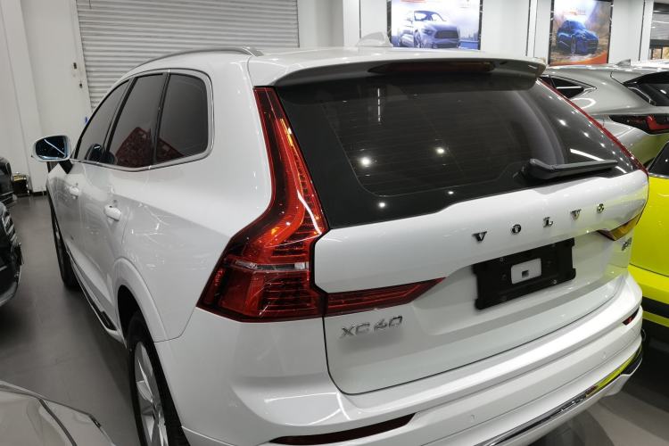 Used Volvo XC60 2022 B5 4x4 Zhiyi Luxury Edition Rear Left 45 Deg