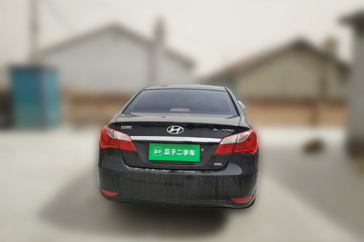 Used Hyundai Celesta 2011 1.6L Manual Luxury Model Rear