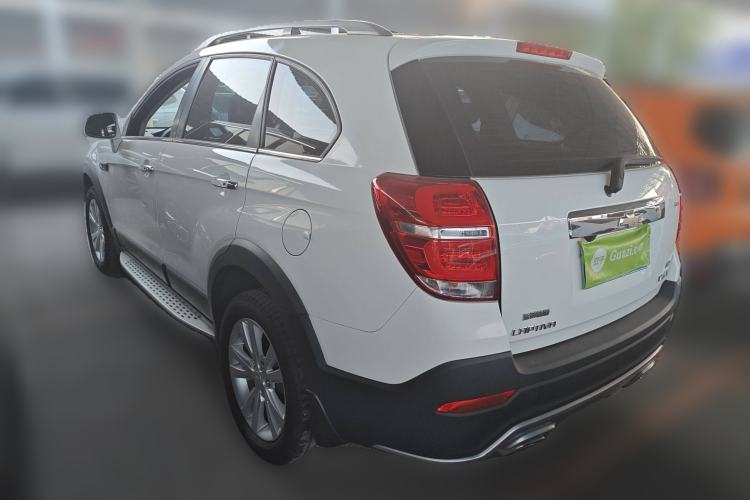 Used Chevrolet Captiva 2015 2.4L 4x4 Flagship Edition 7-Seater