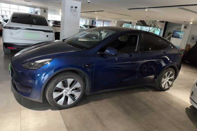 Used Tesla Model Y 2022 Rear-Wheel-Drive Version
