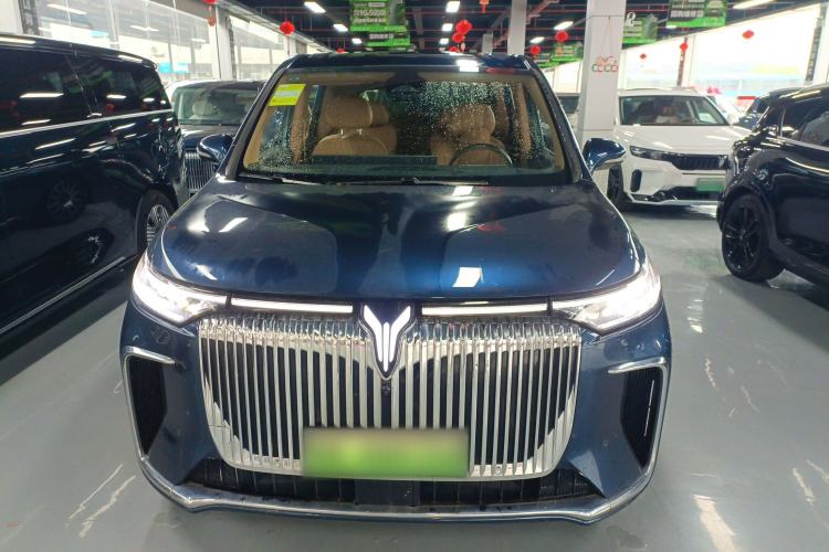 Used VOYAH Dream 2025 EV Four-Wheel Drive Flagship Kunpeng Edition Front