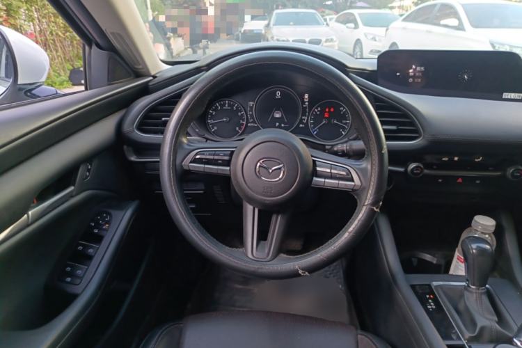 Used Mazda 3 Axela 2020 1.5L Automatic Luxury Version
