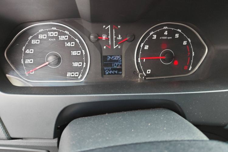 Used Leopaard Q6 2015 2.4L Manual 4x4 Excellence Edition
