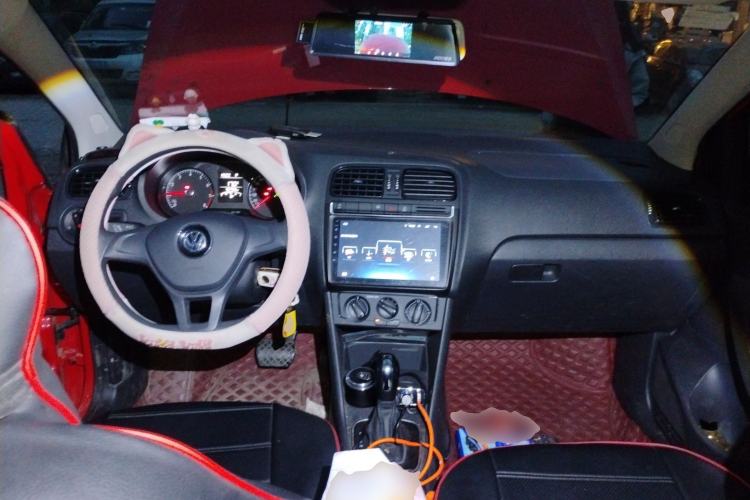 Used Volkswagen Polo 2018 1.5L Automatic Advanced Driving Model Center Console