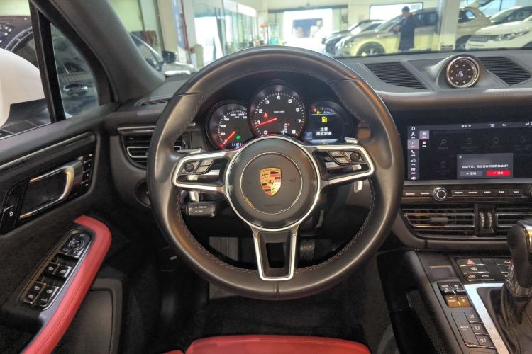 Used Porsche Macan 2018 Macan 2.0T Steering Wheel