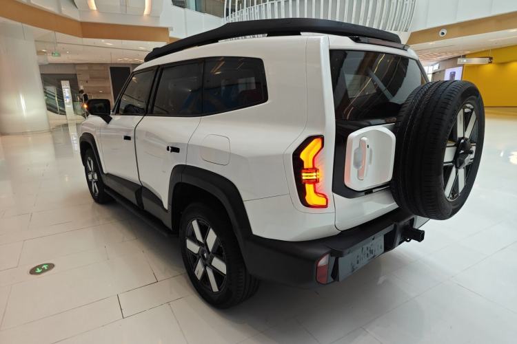 Used Deepal G318 2024 Four-Wheel-Drive Air Suspension Model Exterior 2