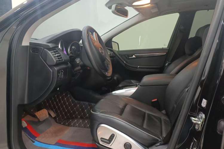 Used Mercedes-Benz R-Class 2017 R 320 4MATIC Business Edition Prestige Model
