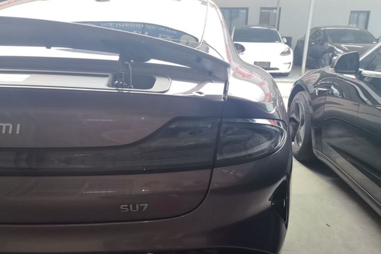 Used Xiaomi Auto SU7 2024 Four-Wheel Drive Ultra-Long Range Advanced Intelligent Driving Max Edition