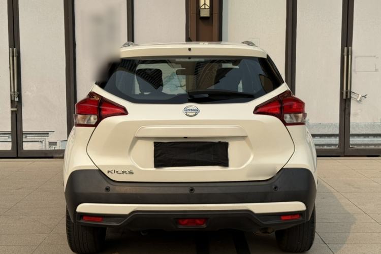 Used Nissan Kicks 2021 1.5L XV CVT Smart Connect Luxury Edition Exterior 4