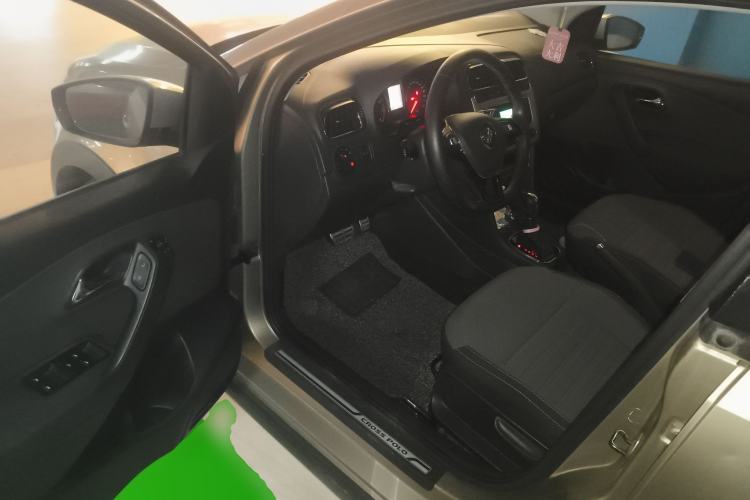 Used Volkswagen Polo 2014 1.6L Cross Polo Automatic
