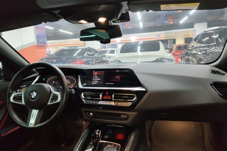 Used BMW Z4 2022 sDrive 25i M Sport Package Interior 2